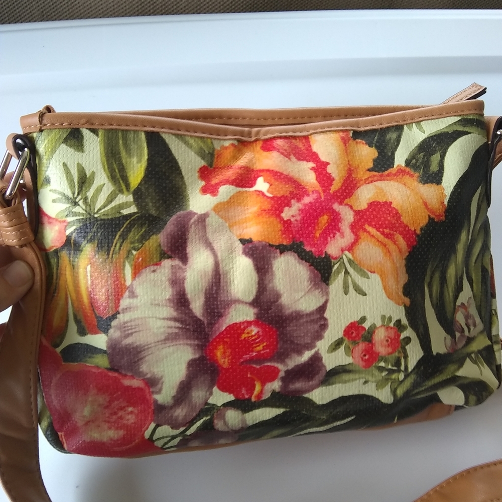 SOLD Handbagnot Available - Picture 4 of 7